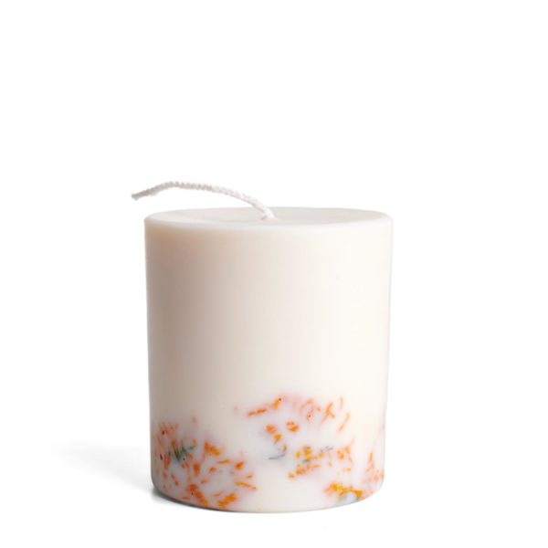 The Munio Marigold Flowers Candle 515ml